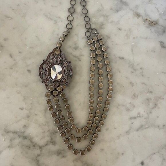 VINTAGE 3 Strand Smoky Gray Clear Crystals Silver Filigree Medallion Necklace - Picture 11 of 16